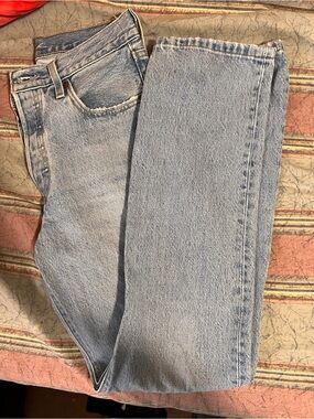 Levi's Light Blue women’s  Straight Jeans